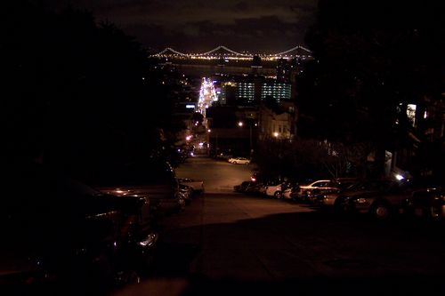 San Francisco by Night (palo-alto_100_7766.jpg) wird geladen. Eindrucksvolle Fotos von der Westküste Amerikas erwarten Sie.